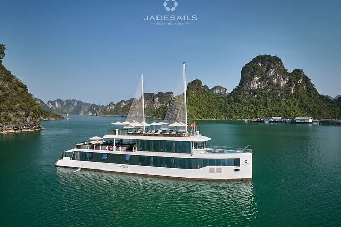 From Hanoi: JadeSails Luxury Cruise explore Halong & Lan Ha Bay - A detailed look at the JadeSails Luxury Cruise experience