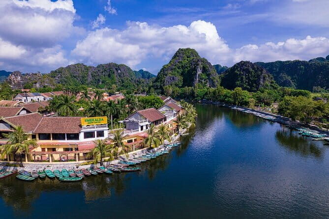 From Hanoi to Ninh Binh Day Trip: Tam Coc, Hoa Lu, and Mua Cave - Exploring the Itinerary: What to Expect at Each Stop