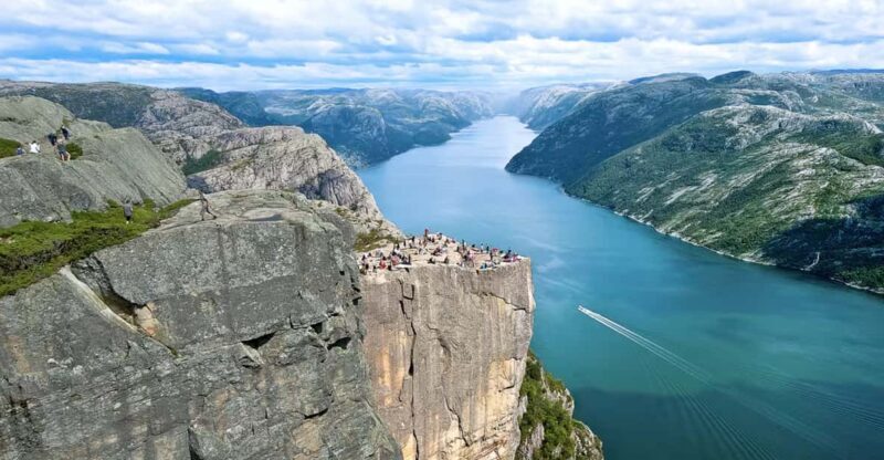 From Haugsund: Preikestolen (Pulpit Rock) Guided Day Trip - The Sum Up