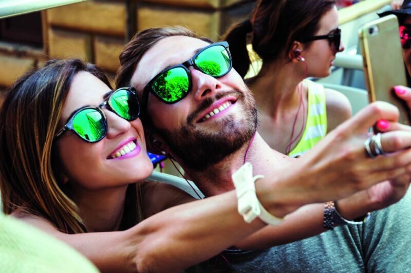 From Hollywood: LA Celebrity Homes & Lifestyle Tour - An In-Depth Look at the Hollywood Star Homes & Lifestyle Experience