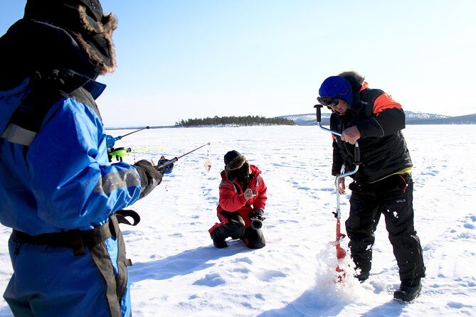 From Ivalo: Ice Fishing Safari to Lake Inari, reindeers & lunch - Exploring the Lake Inari Ice Fishing Safari