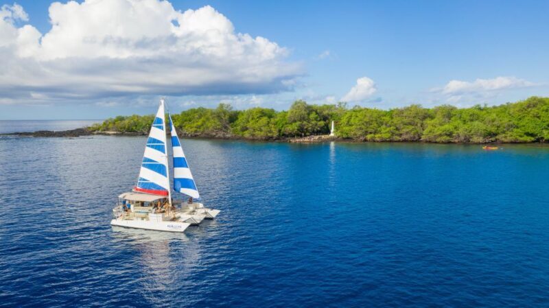 From Keauhou Bay: Snorkel Cruise to Captain Cook's Monument - Key Points
