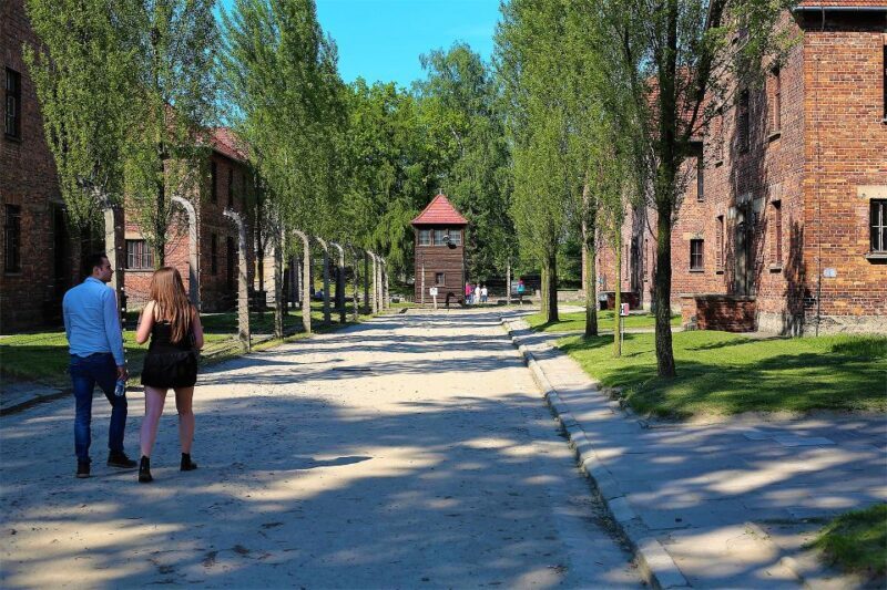 From Krakow: Auschwitz Birkenau Small Group Tour with Pickup - Detailed Breakdown of the Itinerary
