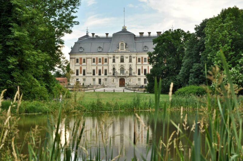 From Krakow: Pszczyna Castle and Bison Reserve Day Trip - Exploring Pszczyna: A Hidden Polish Treasure