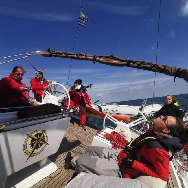 From La Trinité to Houât: a relaxing getaway on a private sailboat - Key Points