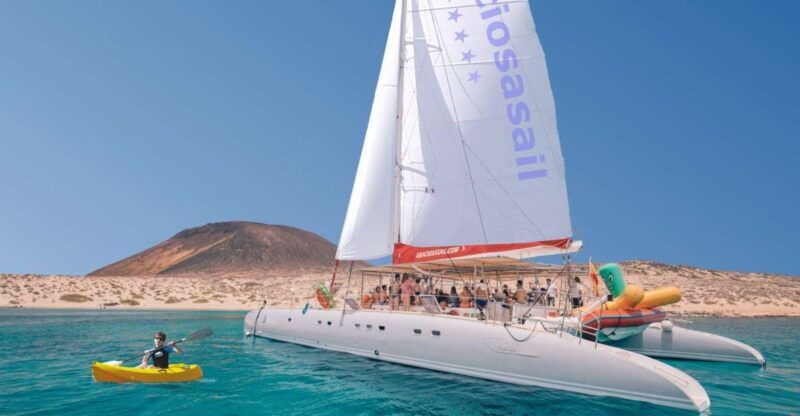 From Lanzarote: Sailing Day Trip Around La Graciosa - The Experience in Detail