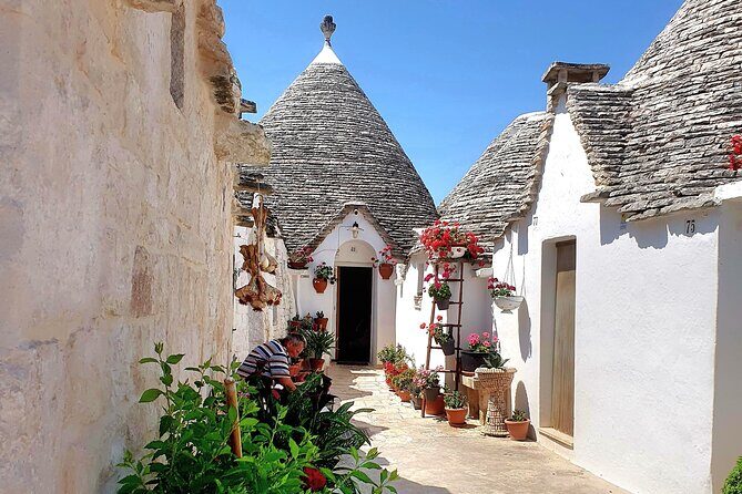 From Lecce: Alberobello, Locorotondo, Ostuni & Apulian brunch - The Full-Day Itinerary Breakdown