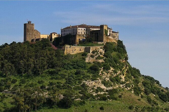 From Lisboa: Arrábida, Azeitão, Setúbal, Palmela Small-Group Tour - Who Would Love This Tour?