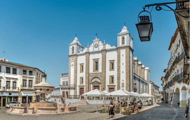 From Lisbon: Évora Day Trip with Optional Wine Tasting - Exploring Évora’s Roman Heritage