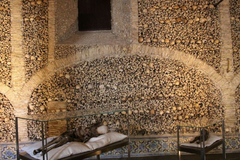 From Lisbon: Évora Private Historic Discovery Tour - Key Points