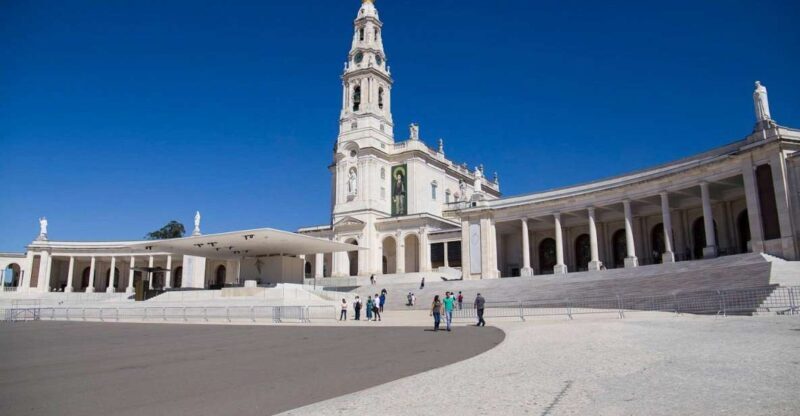 From Lisbon: Fátima/Batalha and Mafra Convent/Óbidos Tour - A Practical Look at the Tour Experience
