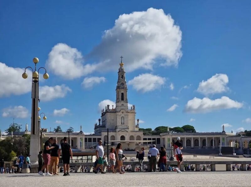 From Lisbon: Guided tour of Fátima, Nazaré and Óbidos - Who Is This Tour Best For?