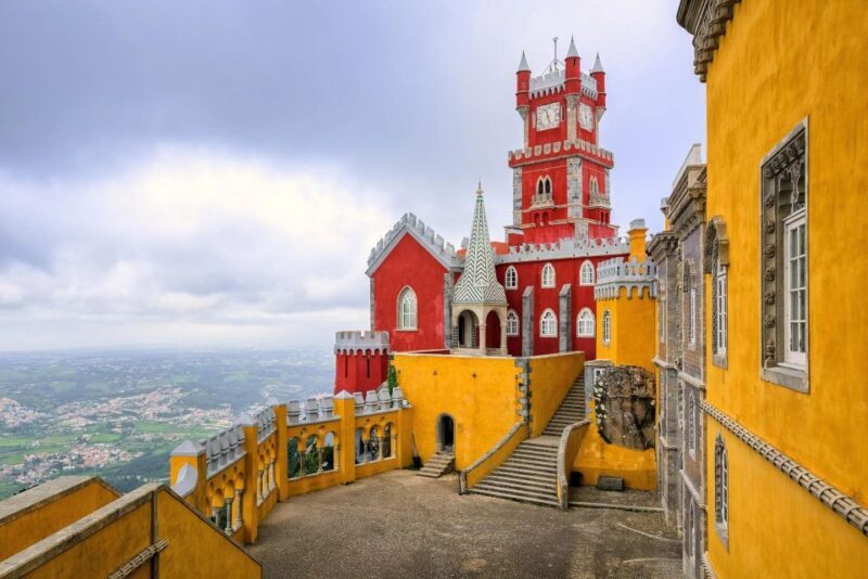 From Lisbon: Pena Palace, Moorish Castle & Cabo da Roca tour - Key Points