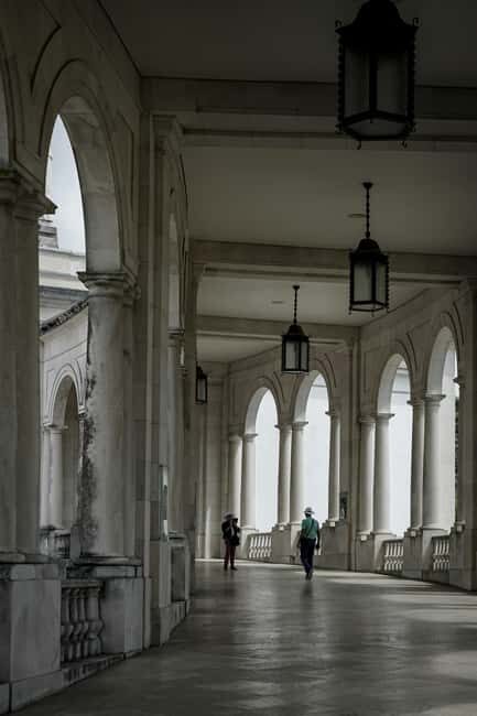 From Lisbon: Tour of Fatima, Nazaré, and Óbidos with an English-speaking tour guide - Detailed Breakdown of the Tour Experience