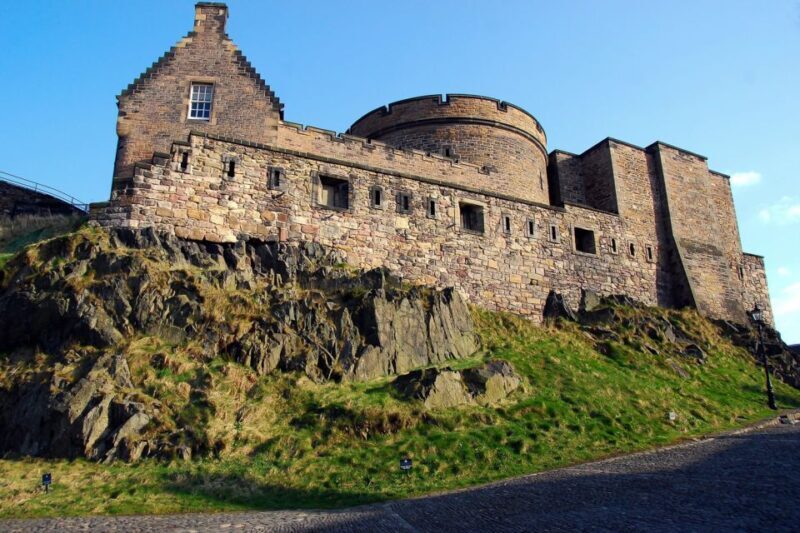 From London: Day Trip to Edinburgh by Rail with Castle Entry - Who Is This Tour Best For?