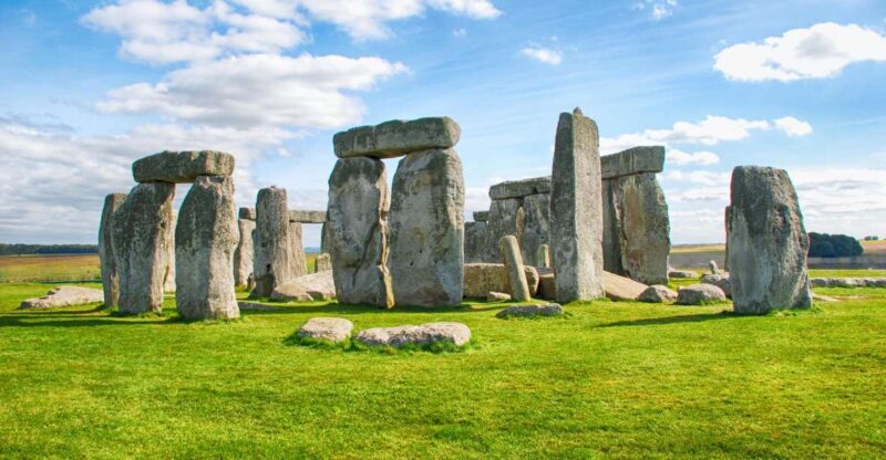From London: Private Trip to Stonehenge with Hotel Transfer - Key Points