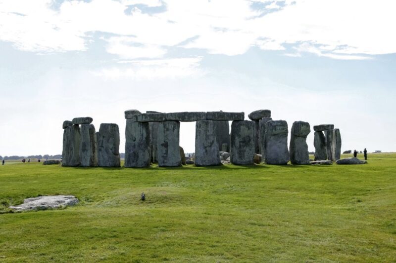 From London: Windsor, Oxford & Stonehenge Full-Day Trip - The Enigma of Stonehenge: Ancient Mysteries and Vastness