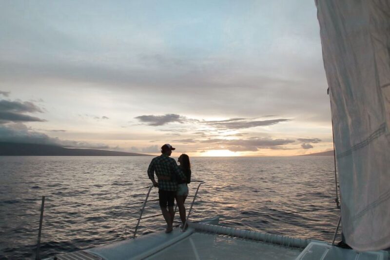 From Ma'alaea: Maui Sunset Cruise with Drinks and Snacks - Food and drinks: A tasty addition