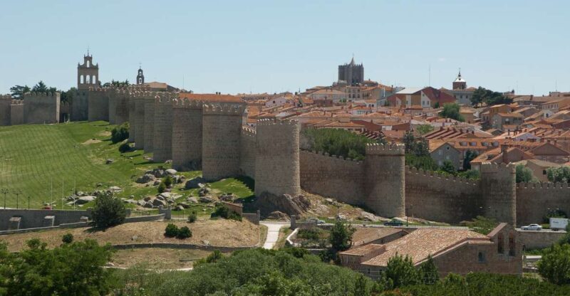 From Madrid: Private Half Day Tour to Avila - Key Points: