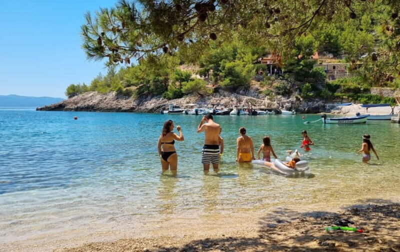 From Makarska: Full day private speed boat tour 3 islands - FAQ