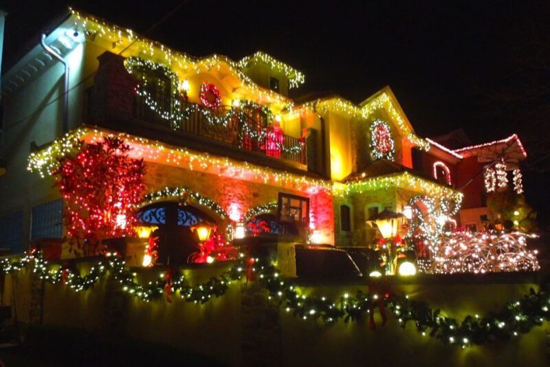 From Manhattan: 4-Hour Christmas Lights Luxury Bus Tour - The Sum Up