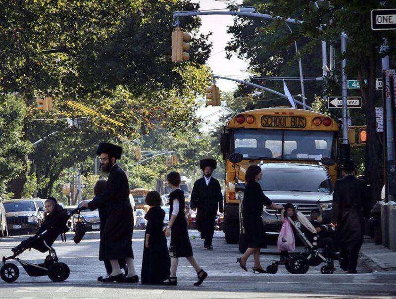 From Manhattan: 5-Hour Bronx, Queens, and Brooklyn Bus Tour - Key Points