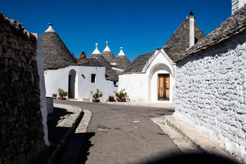 From Matera: tour of Alberobello with private transfer - FAQ