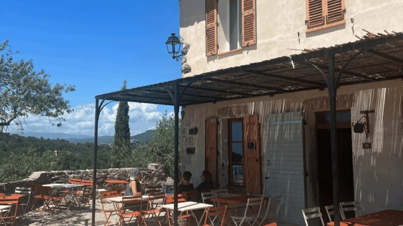 From medieval Evenos to Bandol wines : a taste of Provence - Key Points