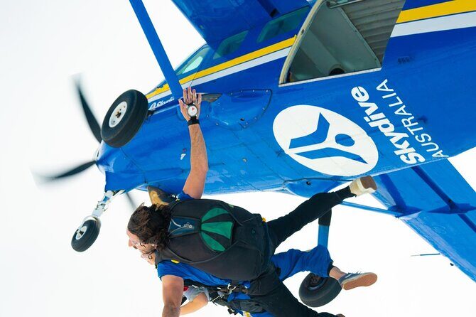 From Melbourne: Tandem Skydive over Great Ocean Road - An In-Depth Look at the Skydiving Experience