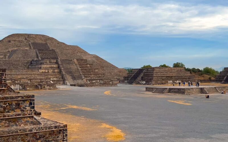 From Mexico City: Private Tour to Tula and Teotihuacán - Key Points