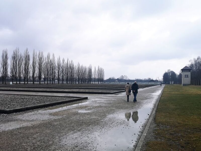 From Munich: Dachau Memorial Site Tour in Spanish - Analyzing the Value