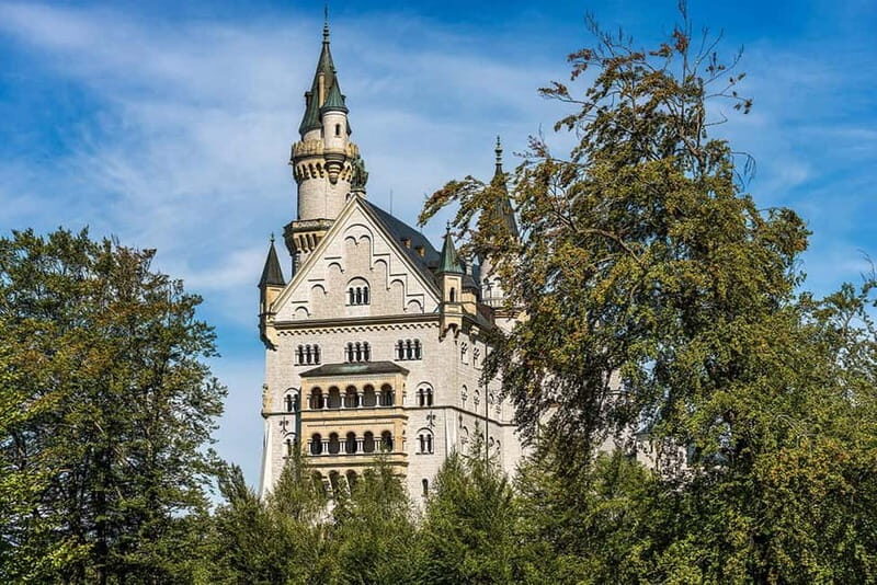 From Munich: Private Tour to Neuschwanstein Castle with Meal - Key Points