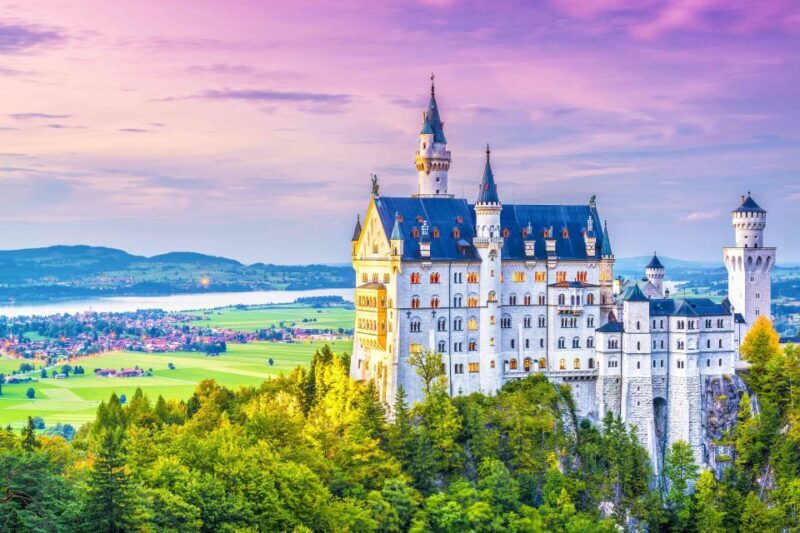 From Munich: Trip to Neuschwanstein & Linderhof in Spanish - An In-Depth Look at the Bavaria Castle Tour