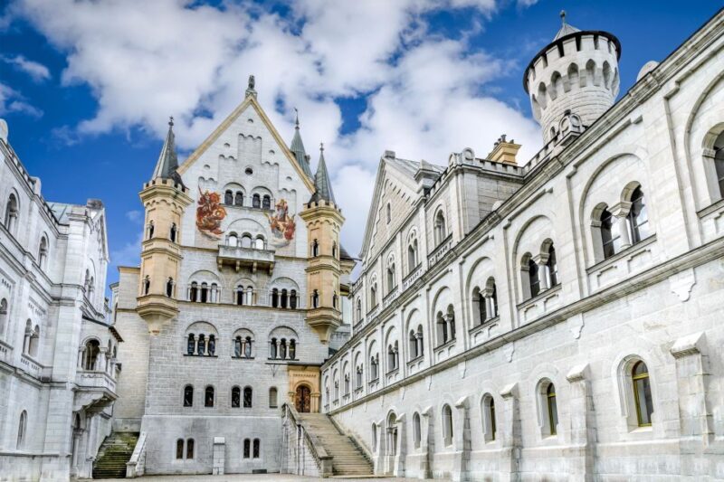 From Munich: Trip to Neuschwanstein & Linderhof in Spanish - Frequently Asked Questions
