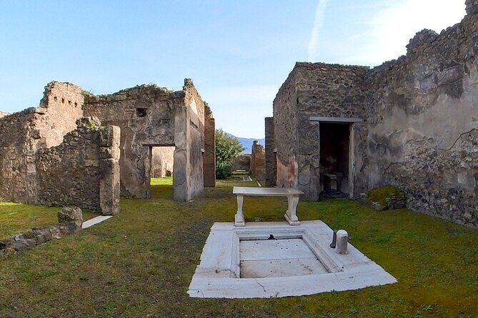 From Naples to Pompeii: Unlock the Secrets of the Past - The Sum Up