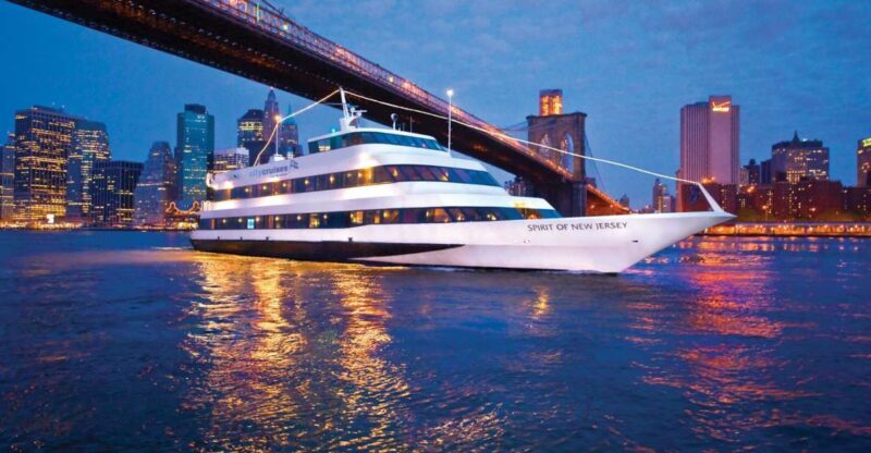 From New Jersey: New York City Buffet Lunch or Dinner Cruise - An In-Depth Look at the Experience