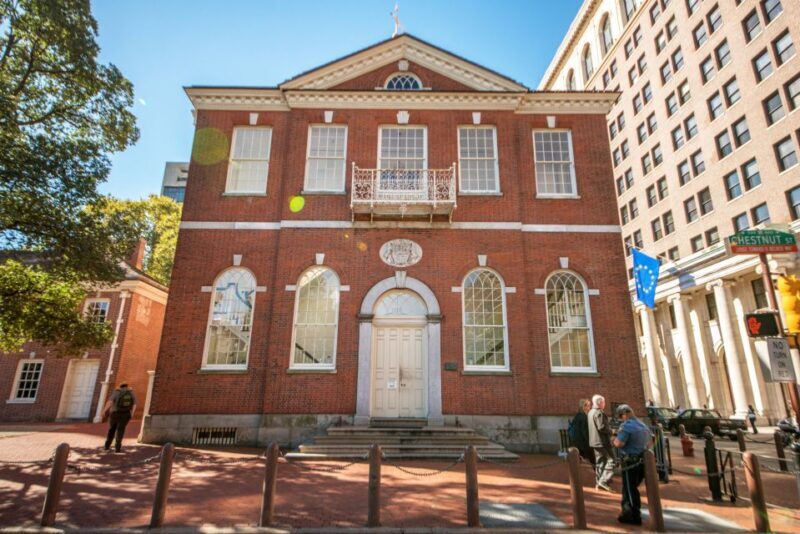 From NYC: Day Trip to Philadelphia and Amish Country - Amish Market and Culture