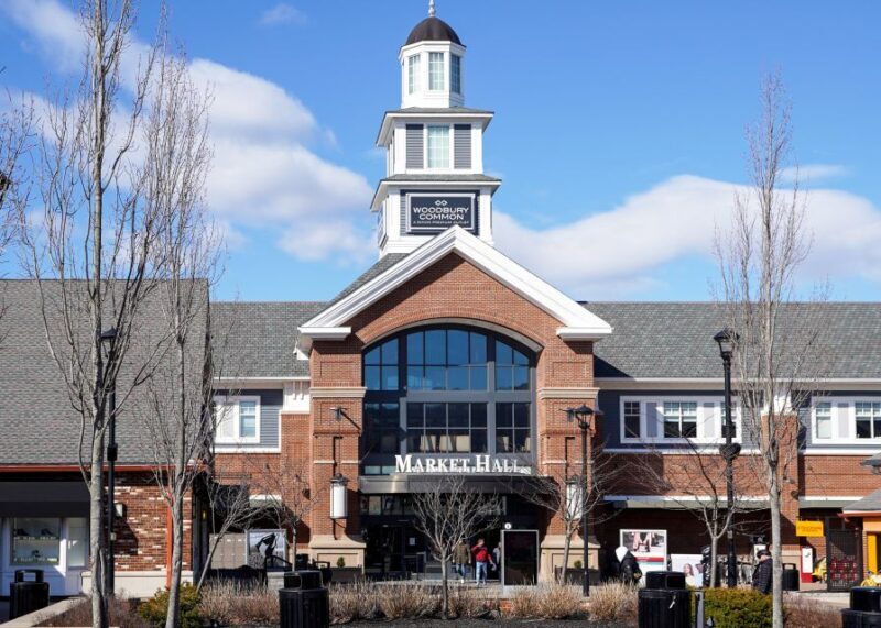 From NYC: Woodbury Common Premium Outlets Shopping Tour - Inside Woodbury Common