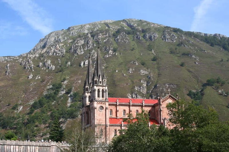From Oviedo: Covadonga Lakes Day Tour with Guided - Who Will Love This Tour?