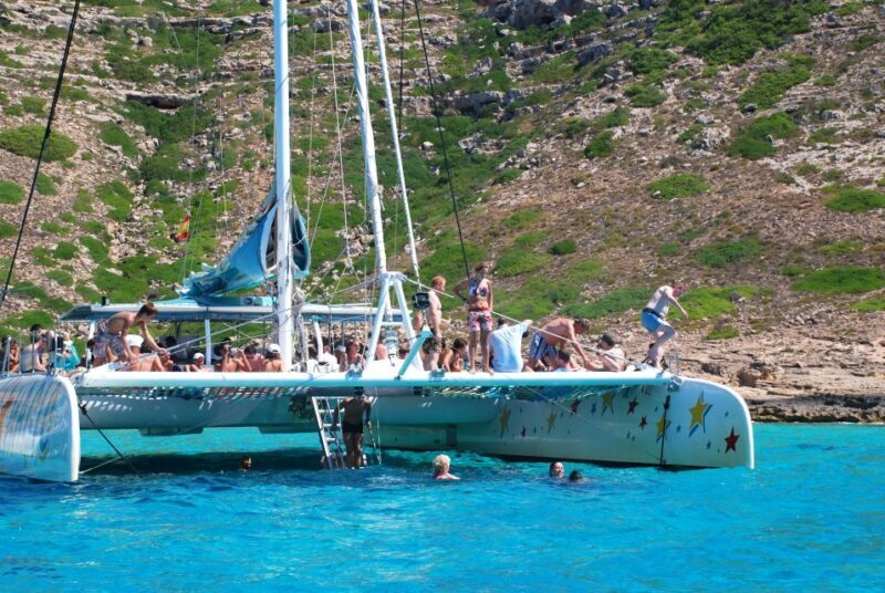 From Palma de Mallorca: Boat Cruise to Illetes - The Sum Up