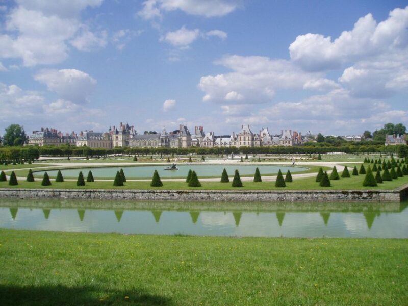 From Paris: Château de Fontaine bleau & Vaux-le-Vicomte - Key Points