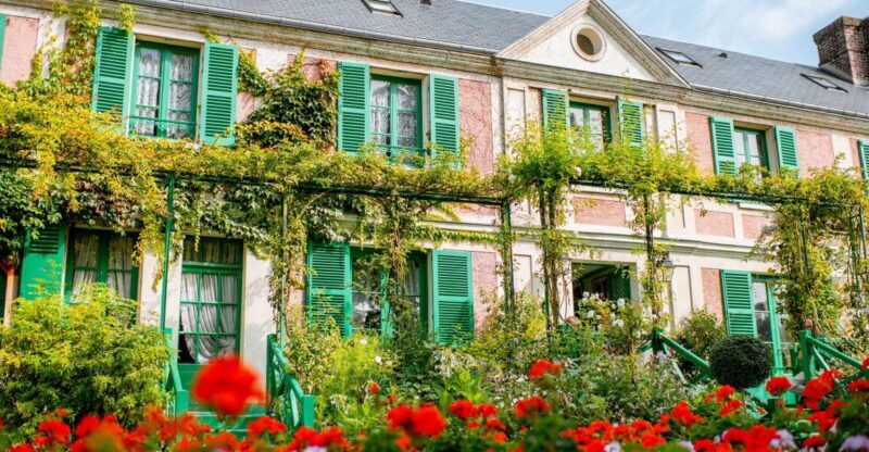 From Paris: Giverny and Versailles Palace Guided Day Trip - FAQs