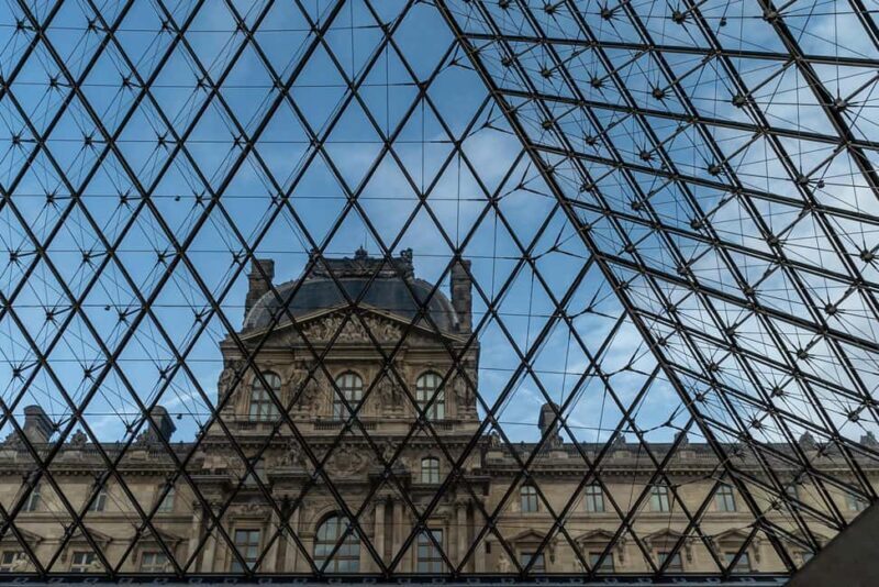 From Paris : Paris & Louvre Museum - Private Tour - Capturing Paris: Photo Stops and Personal Insights