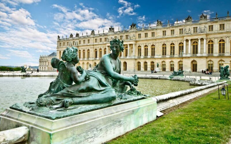 From Paris: Private Versailles Guided Tour - The Journey to Versailles: Transportation and Logistics