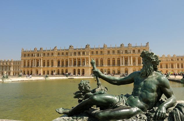 From Paris: Versailles Guided Tour by Deluxe Minibus - Key Points