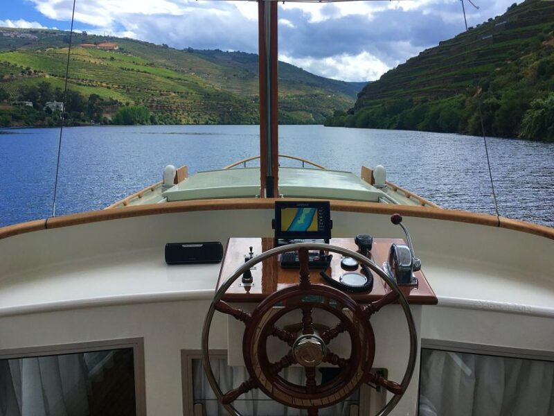 From Pinhão: Private Yacht Cruise along the Douro River - Who Will Enjoy This Experience?