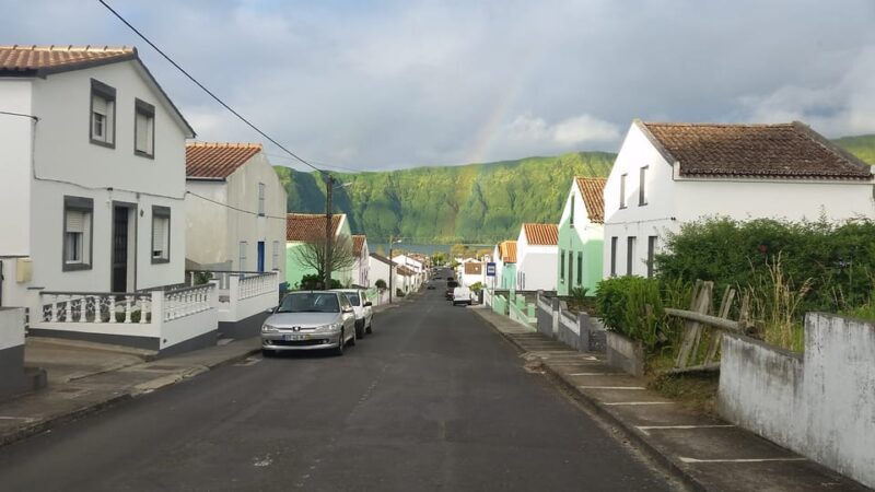 From Ponta Delgada: Sete Cidades Lakes & Fire Lake Day Tour - FAQs