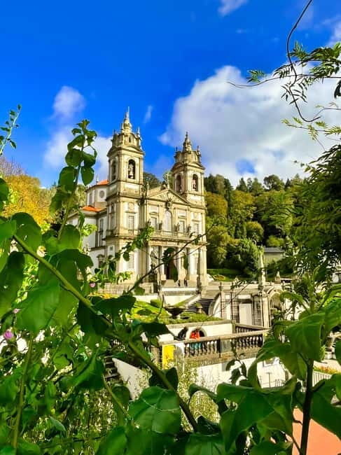 From Porto: Braga and Guimarães Day Tour with Lunch - FAQ