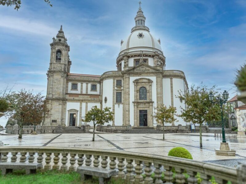 From Porto: Braga & Guimarães full day experience with lunch - Key Points