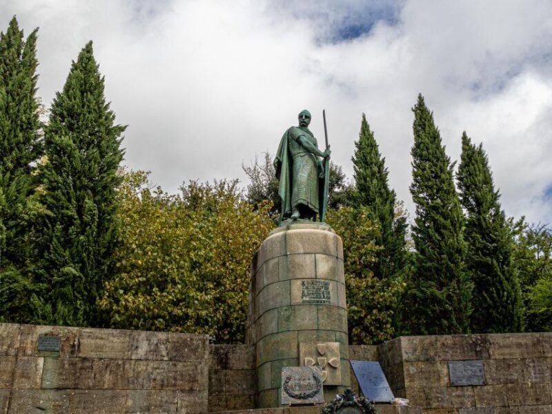 From Porto: Braga & Guimarães full day experience with lunch - FAQs